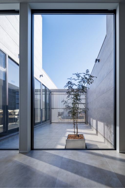 外とつながる家づくり テラス