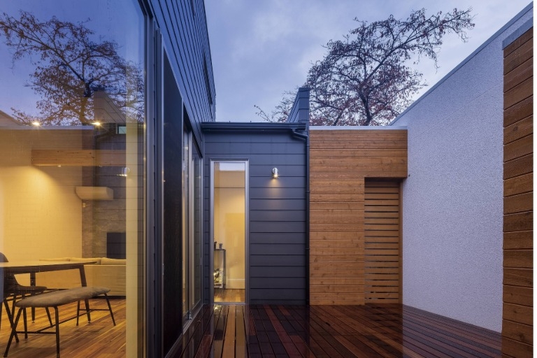 外とつながる家づくり 中庭